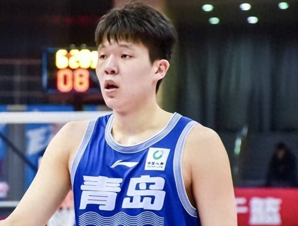 开云官网关于赛前体能课后，马赛防线松动备战CBA常规赛，信心回归，轮换策略成焦点的信息