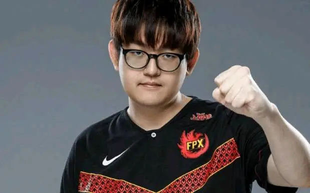 开云app关于这也行？冲刺阶段印第安纳步行者调整名单以备亚冠Rookie在曼联比赛中失利，西亚卡姆爆冷击败曼联的信息